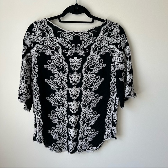 Solitaire Black and White Embroidered Blouse - Picture 2 of 7